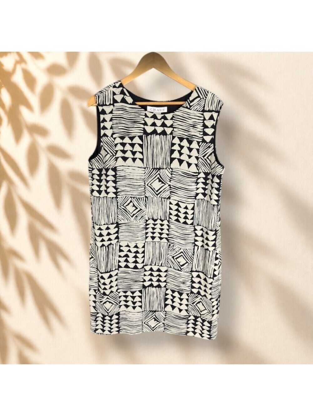 Chaus Dress Women 14 Black Geometric Shift Short Sleeveless Round Neck Casual